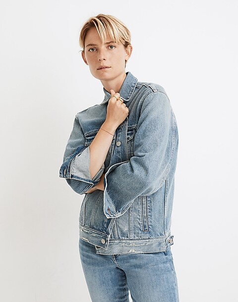 The Oversized Trucker Jean Jacket in Akenside Wash