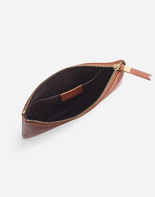 Madewell The Leather Pouch Clutch in English Saddle - Size One S