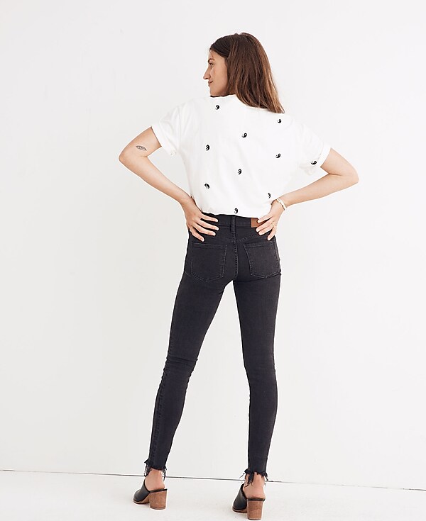 9" Mid-Rise Skinny Jeans in Berkeley Black: Button-Through Edition