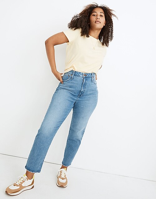 The Petite Perfect Vintage Straight Jean in Kingsbury Wash: Knee-Rip Edition