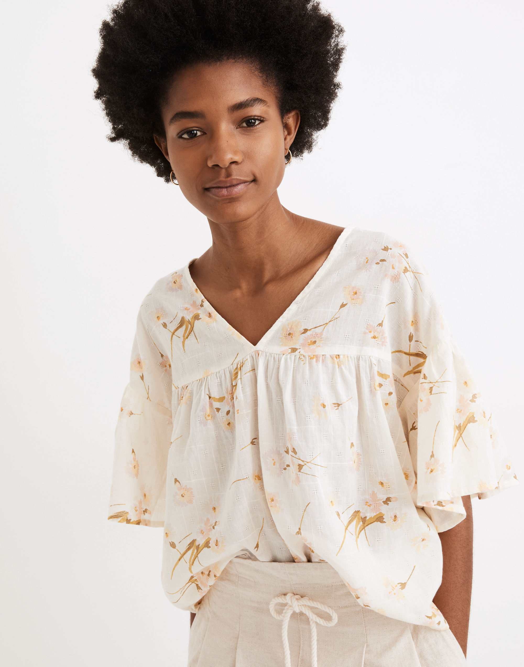 Flutter-Sleeve Rhyme Top in Floral Print