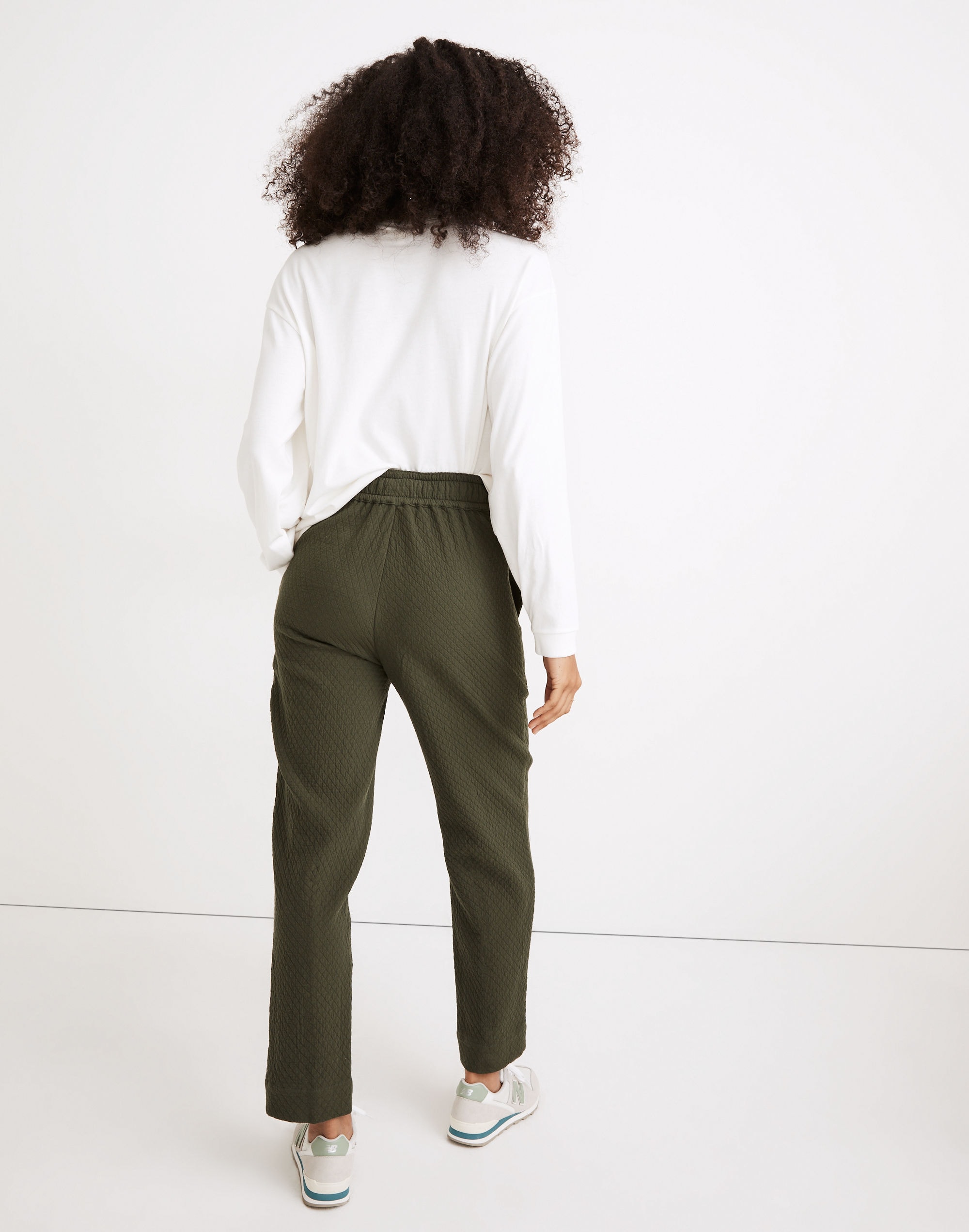 Pull-On High-Rise Tapered Pants in Diamond Jacquard