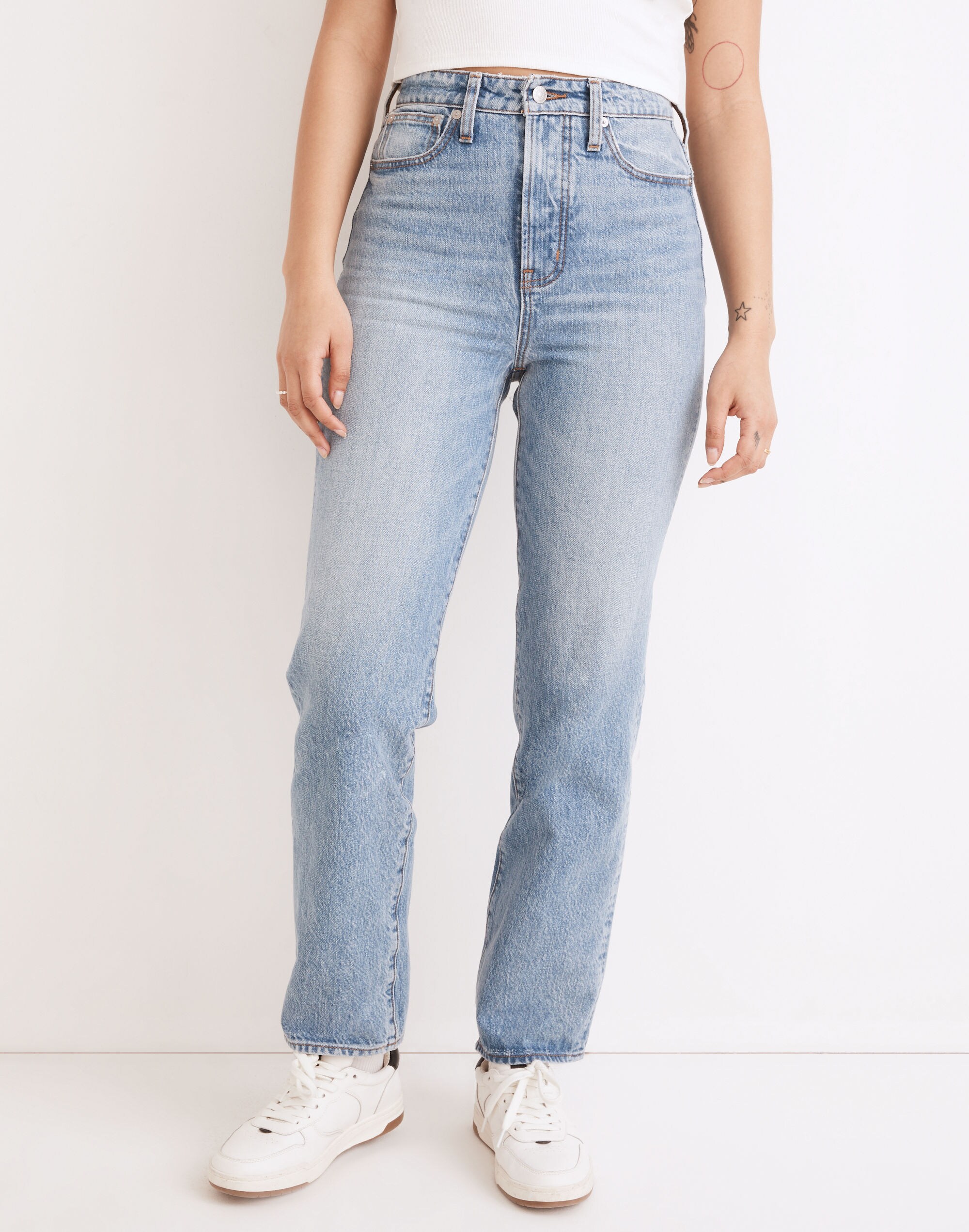 The Curvy Perfect Vintage Straight Jean in Seyland Wash