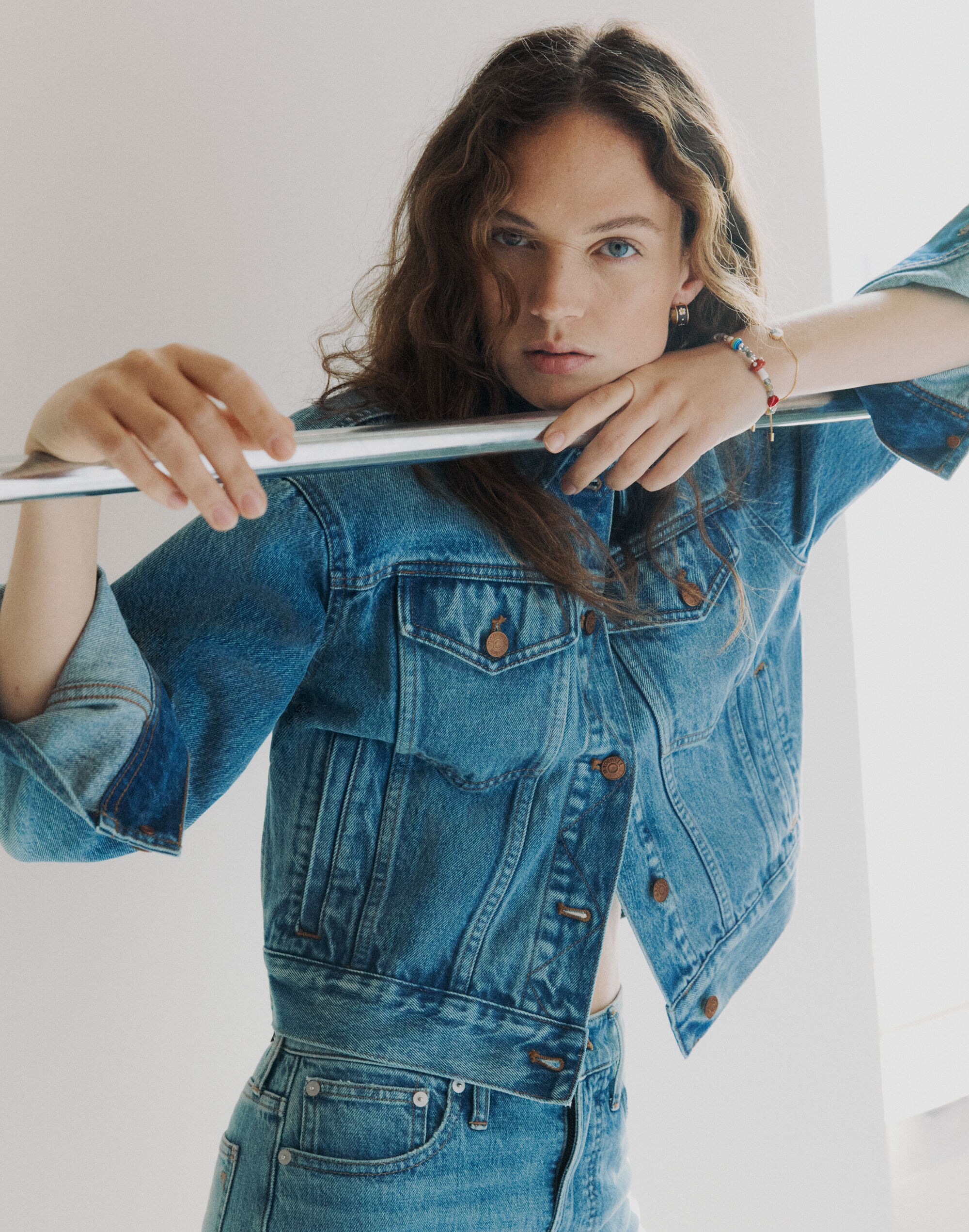 The Cropped Trucker Jean Jacket in Woodlane Wash