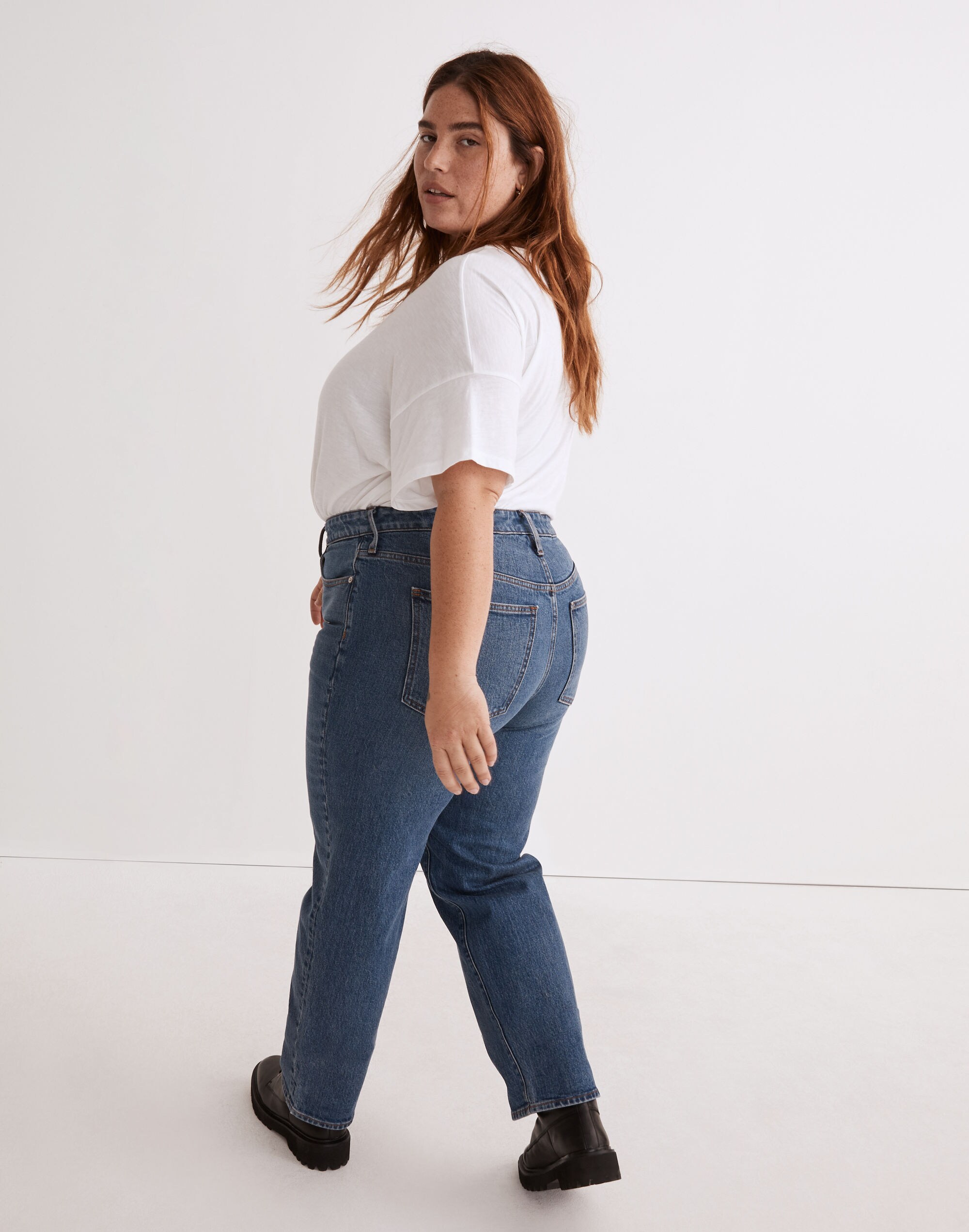 11 High-Rise Flare Jeans in Conwell Wash