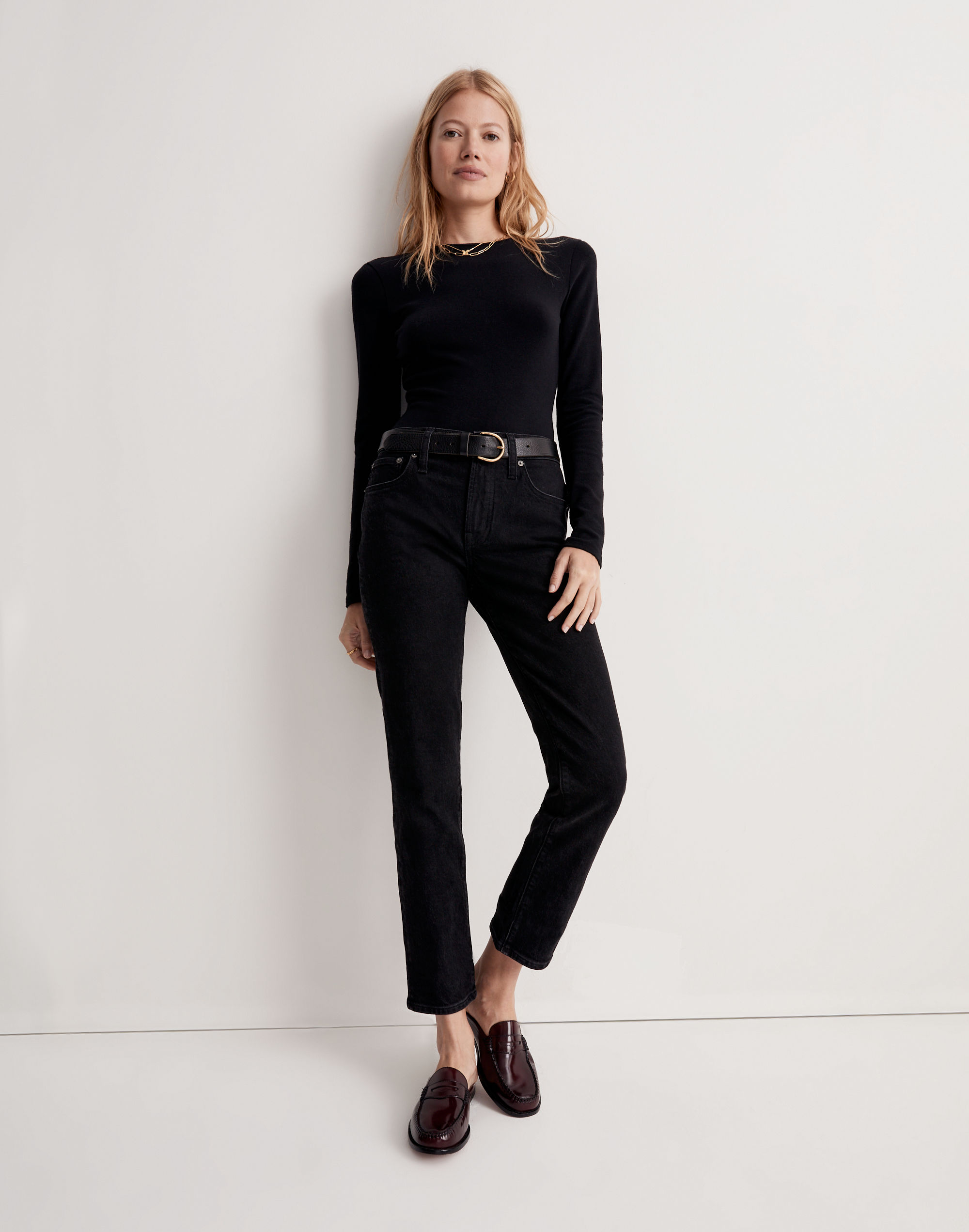 The Mid-Rise Perfect Vintage Jean in Clean Black Wash