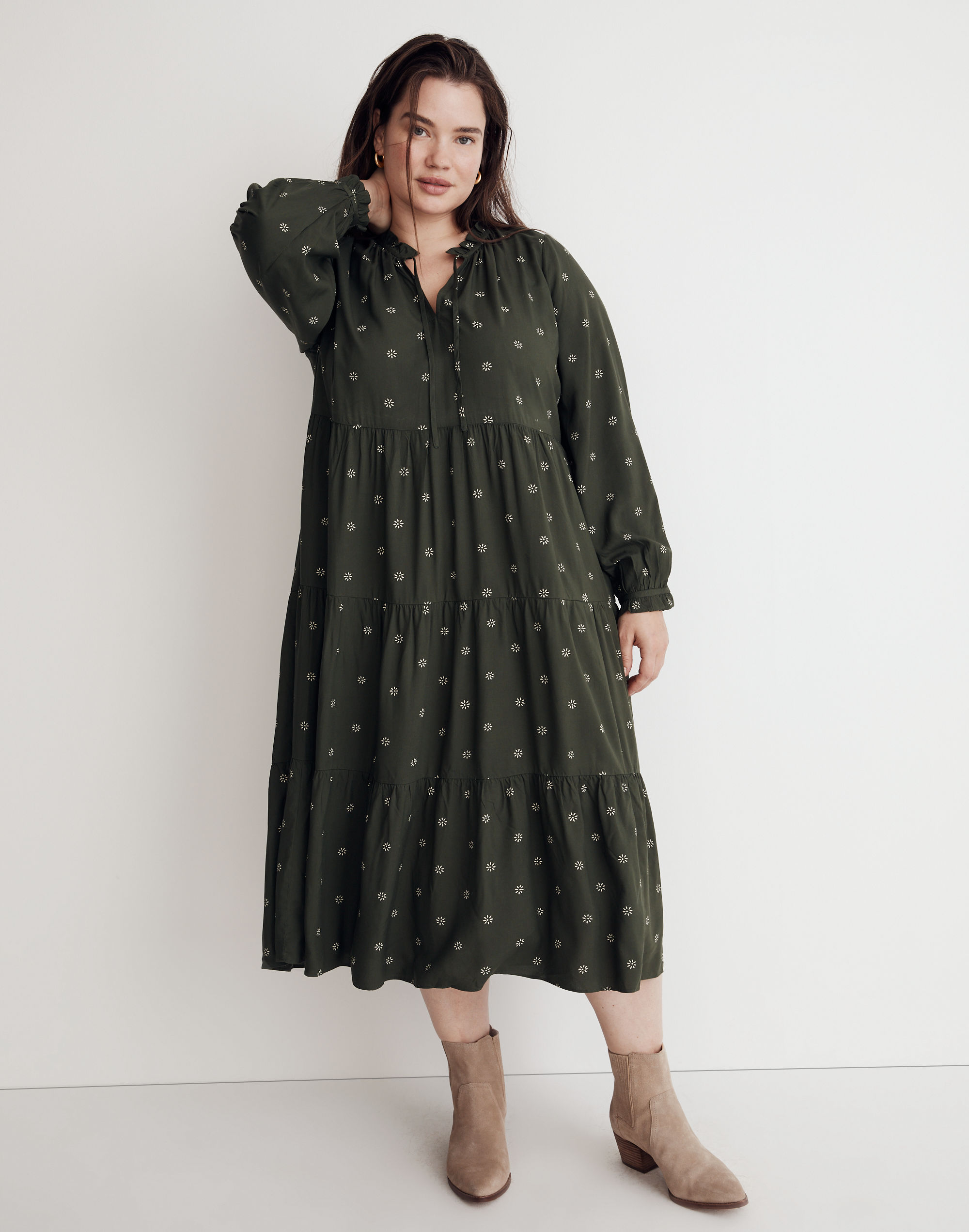 Plus Tie-Neck Tiered Midi Dress in Stardot | Madewell