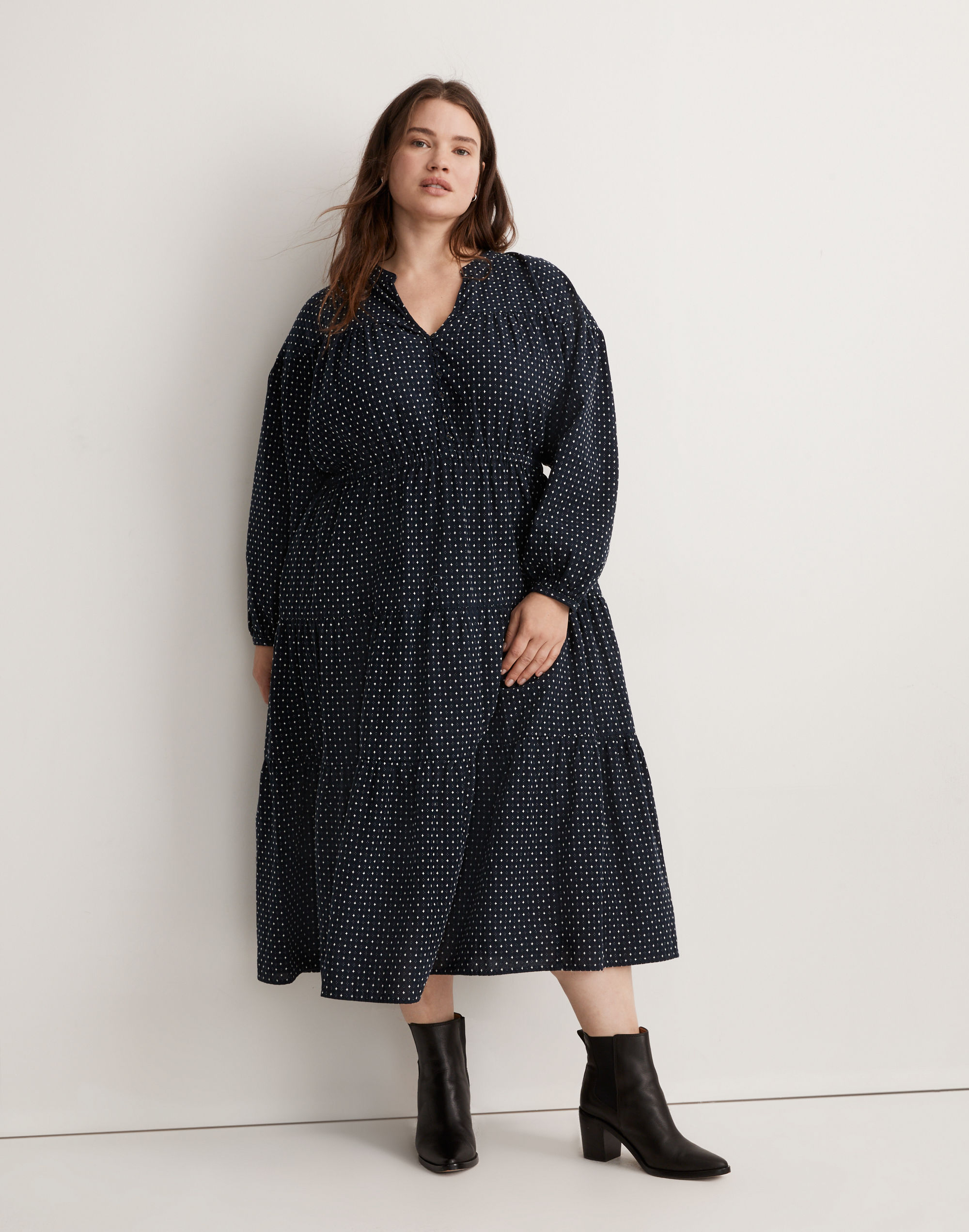 Plus Dobby Tiered V-Neck Midi Dress | Madewell