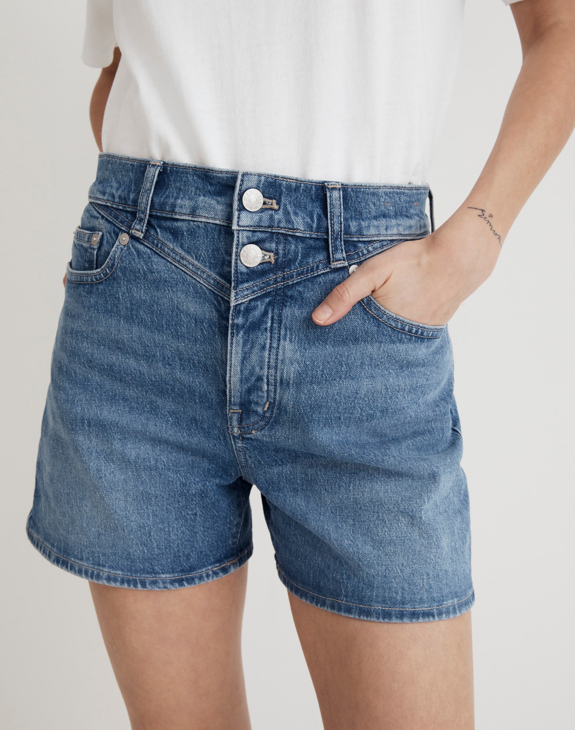 The Mid-Length Momjean Short in Juneau Wash: Yoke Edition | Madewell