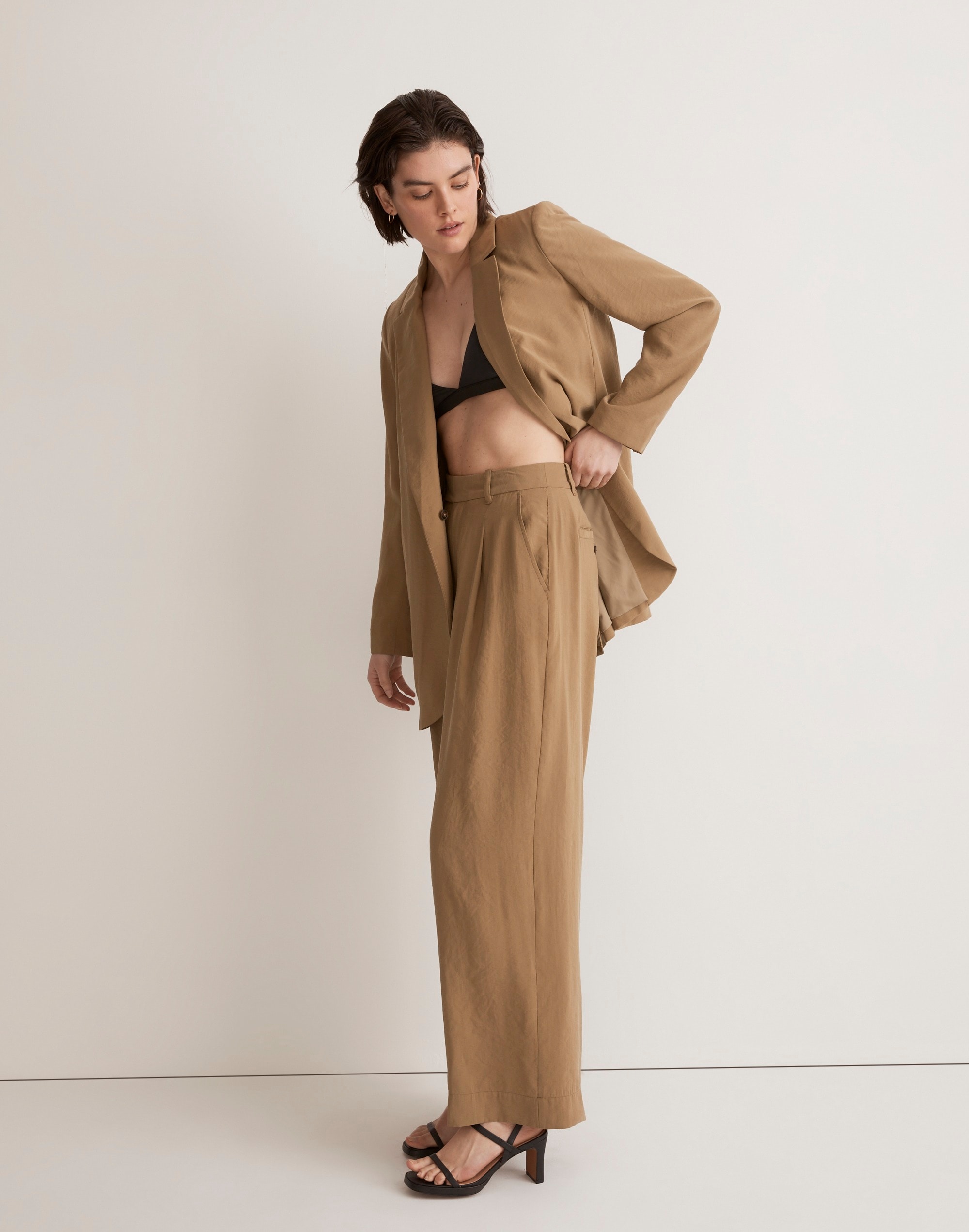 The Harlow Wide-Leg Ankle Pant in Softdrape