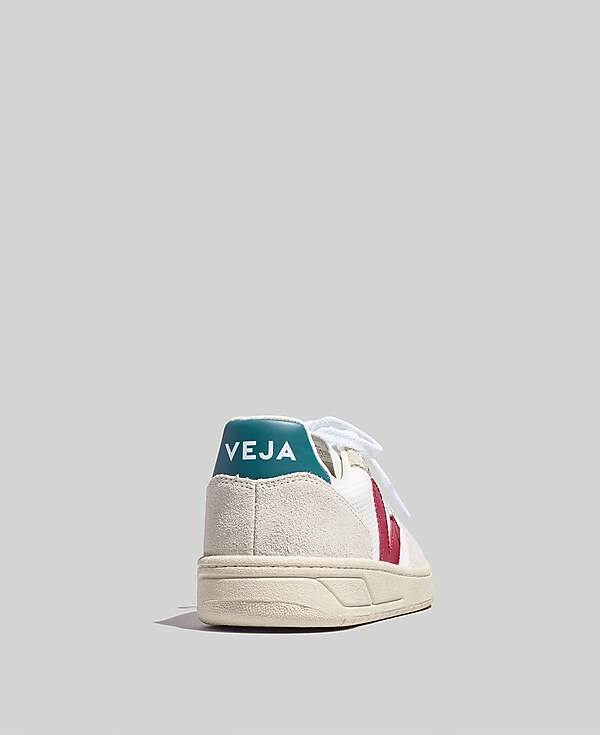 Veja&trade; V-10 Sneakers