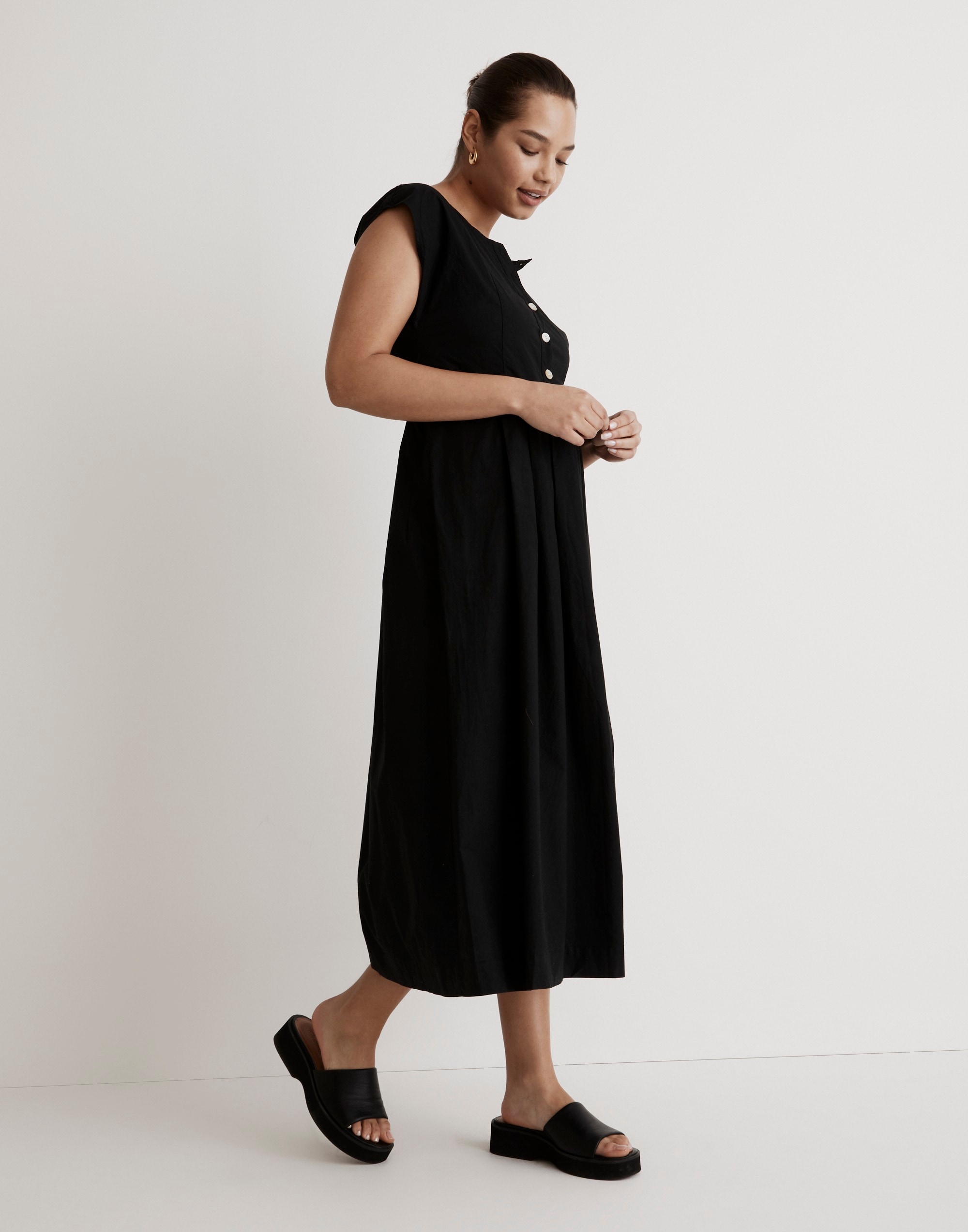 Linen Dress With Front Pockets