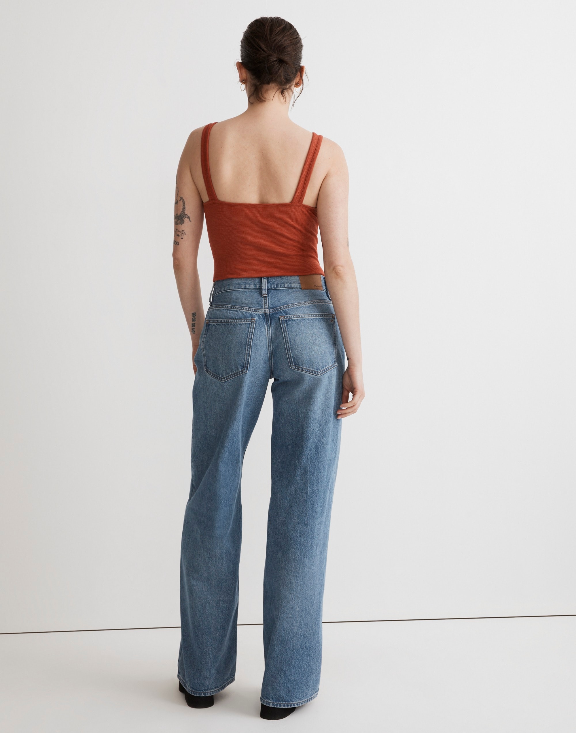 Low-Rise Superwide-Leg Jeans in Mainview Wash