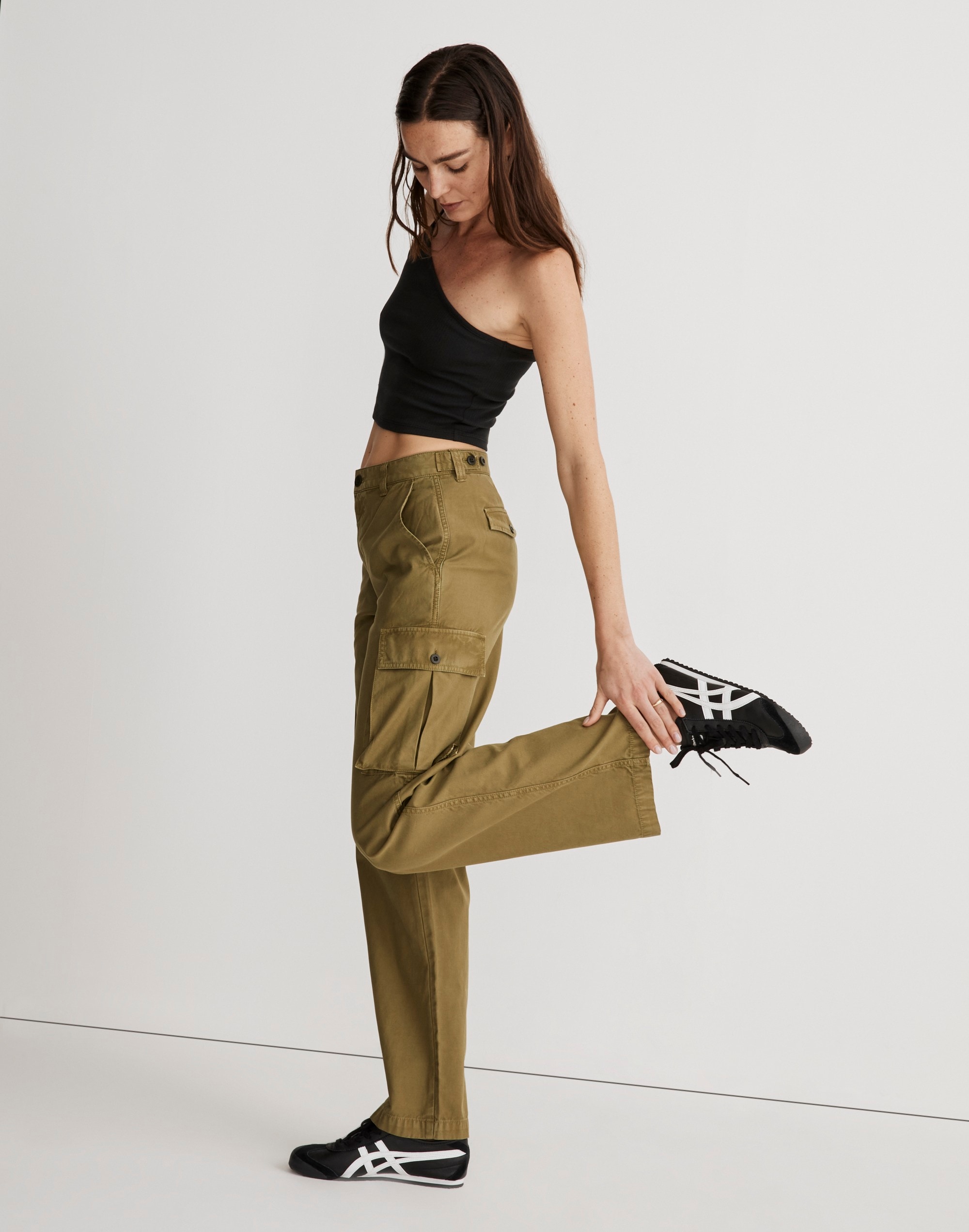 Garment-Dyed Low-Slung Straight Cargo Pants | Madewell