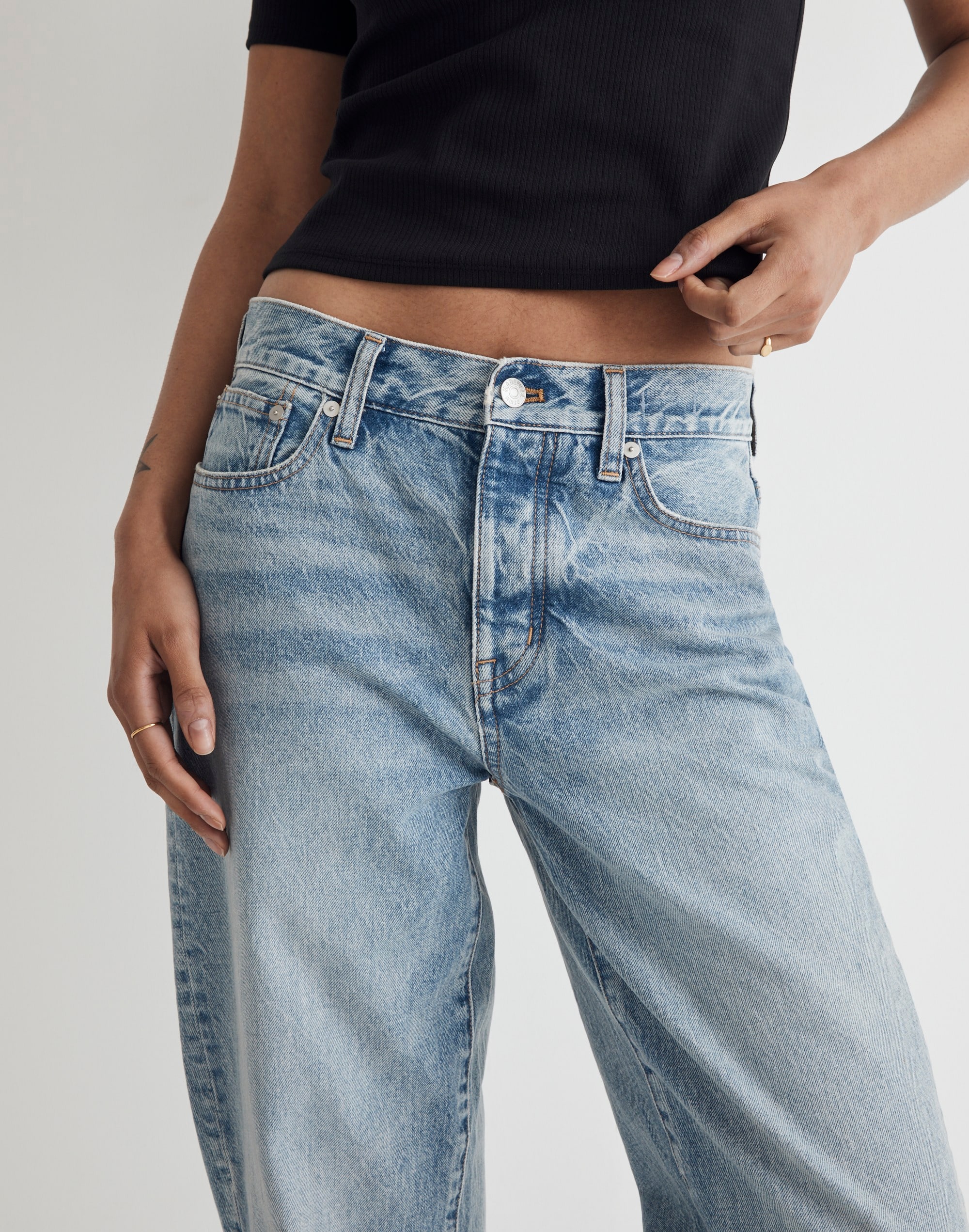 Low-Slung Straight Jeans in Olvera Wash