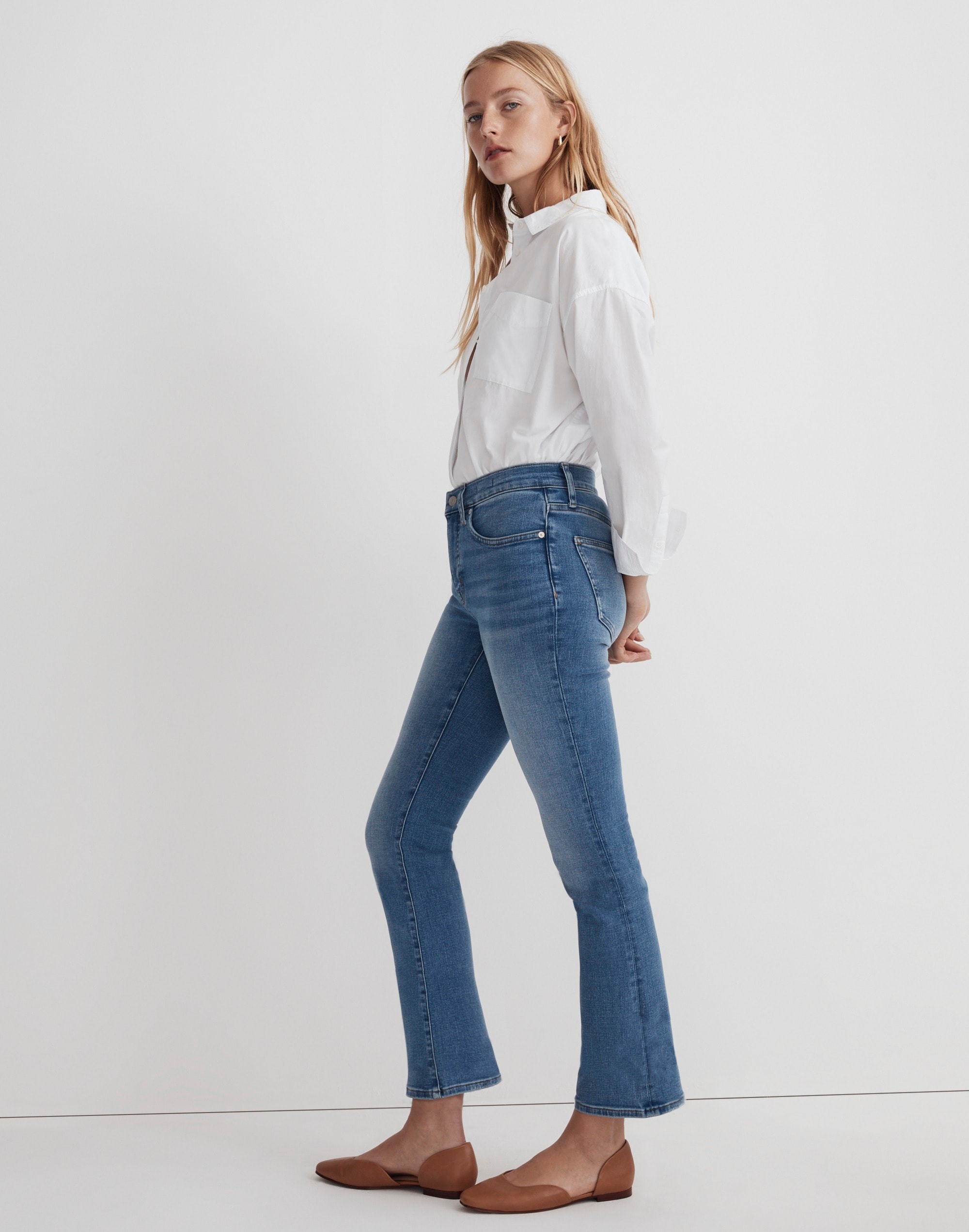 Kick Out Crop Jeans in Mather Wash