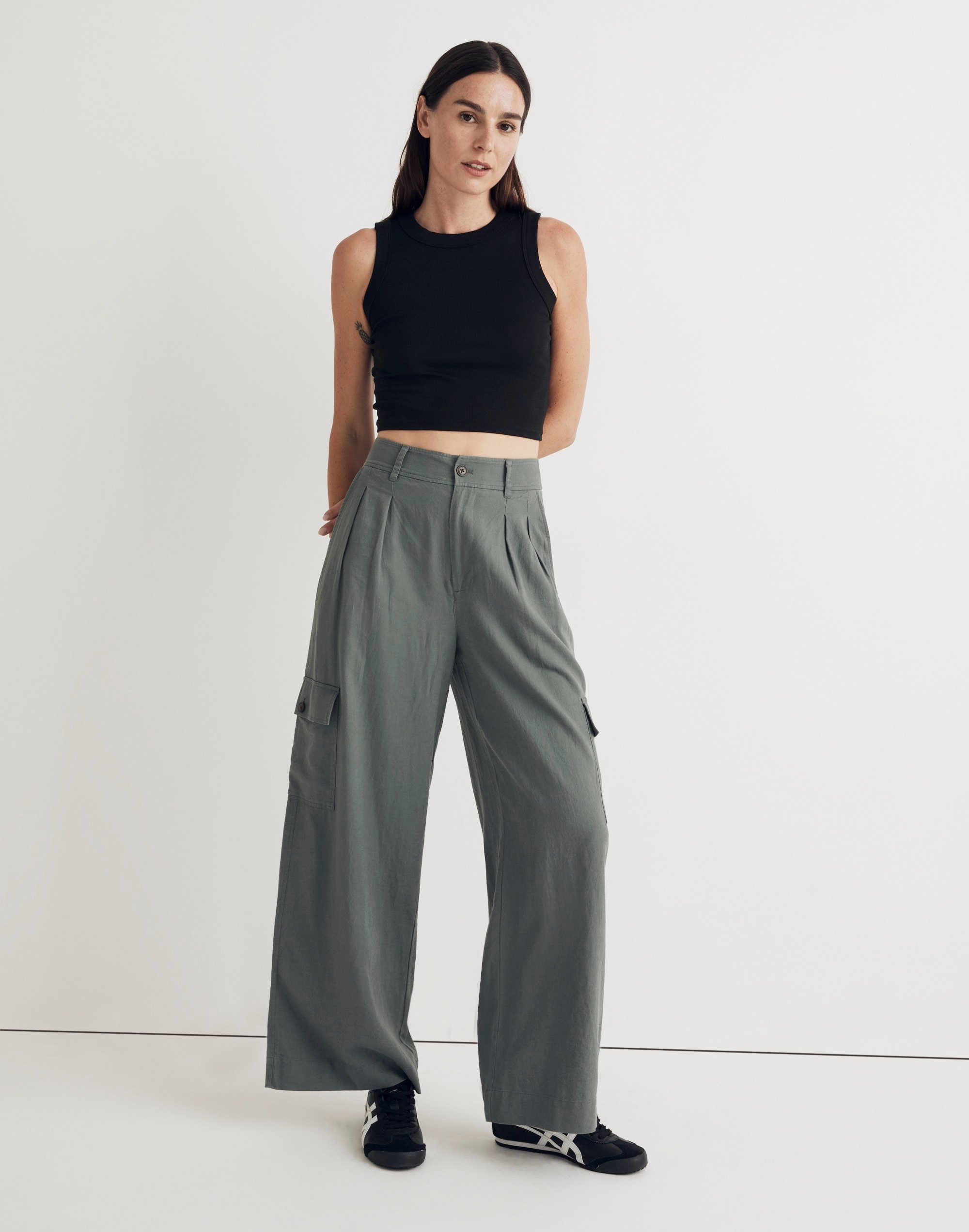 Trending Wholesale 3/4 cargo pants for women At Affordable Prices