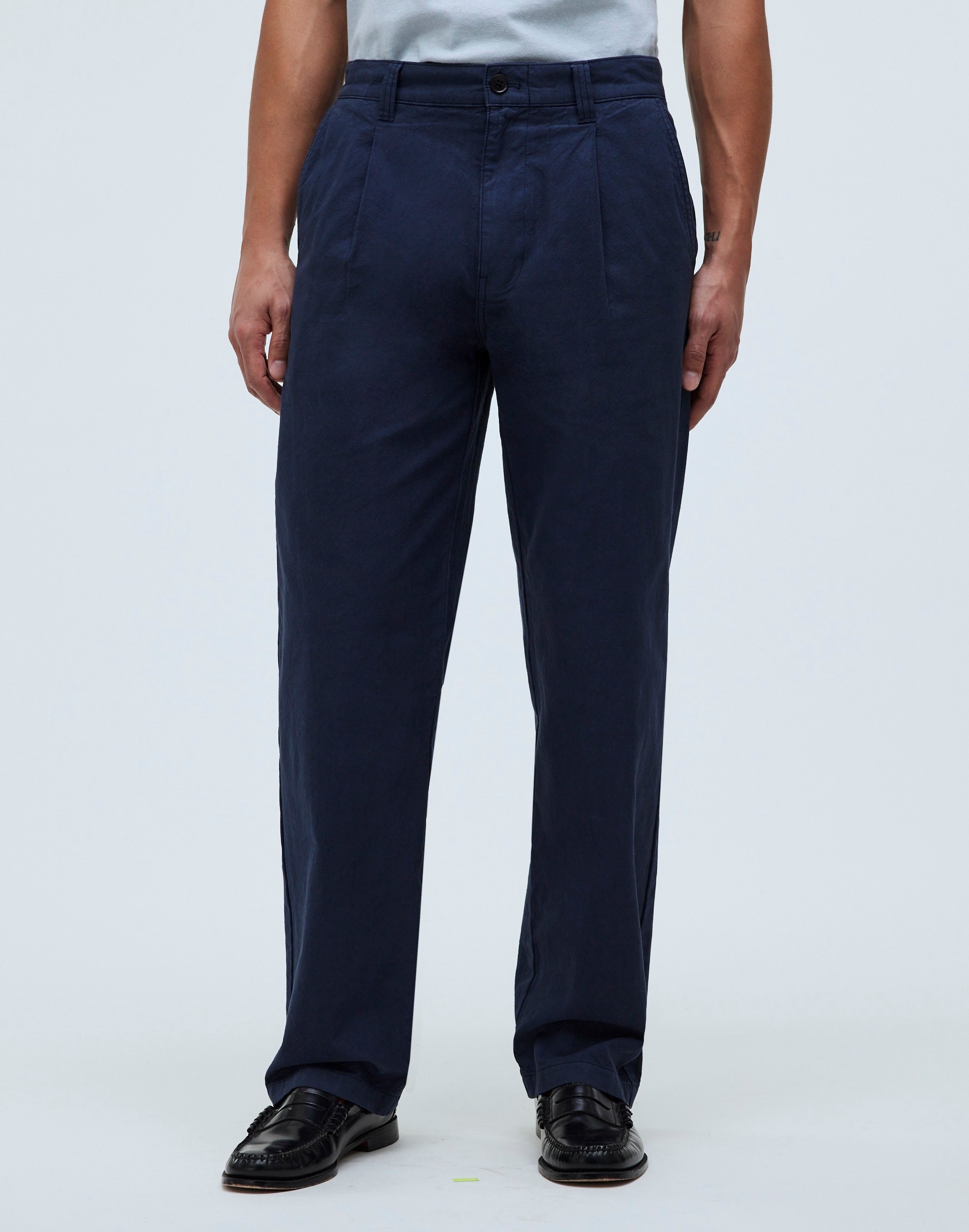 Shop Mw Cotton-hemp Blend Pleated Trousers In After Midnight