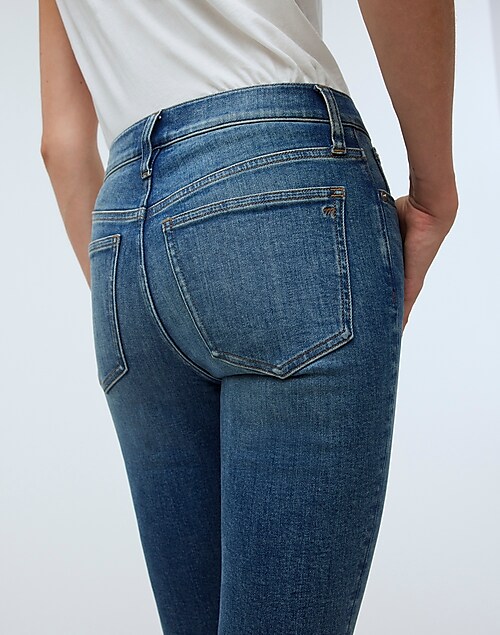 Dakota Crop Pull-On Jeans In Petite In Soft-Contour Denim™ With