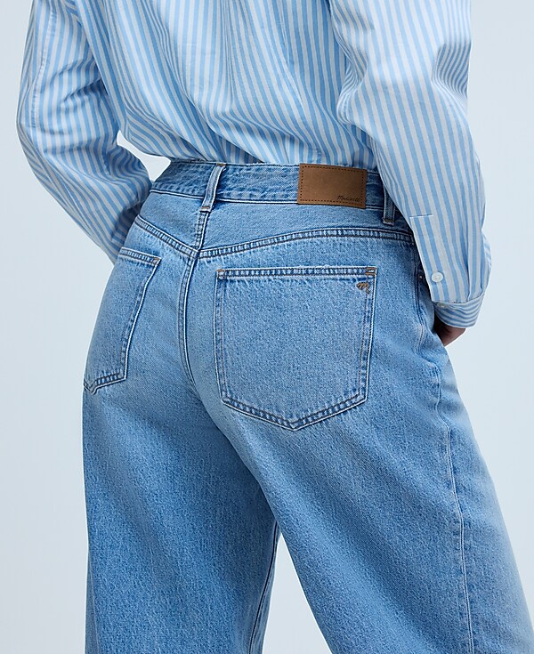 Petite Curvy Low-Rise Superwide-Leg Jeans in Kendall Wash