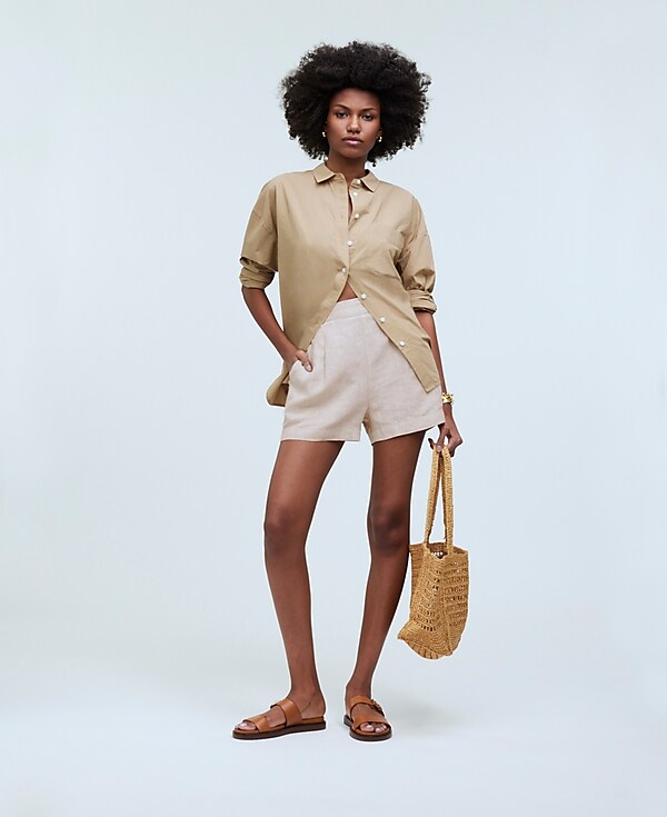 Clean Pull-On Shorts in 100% Linen