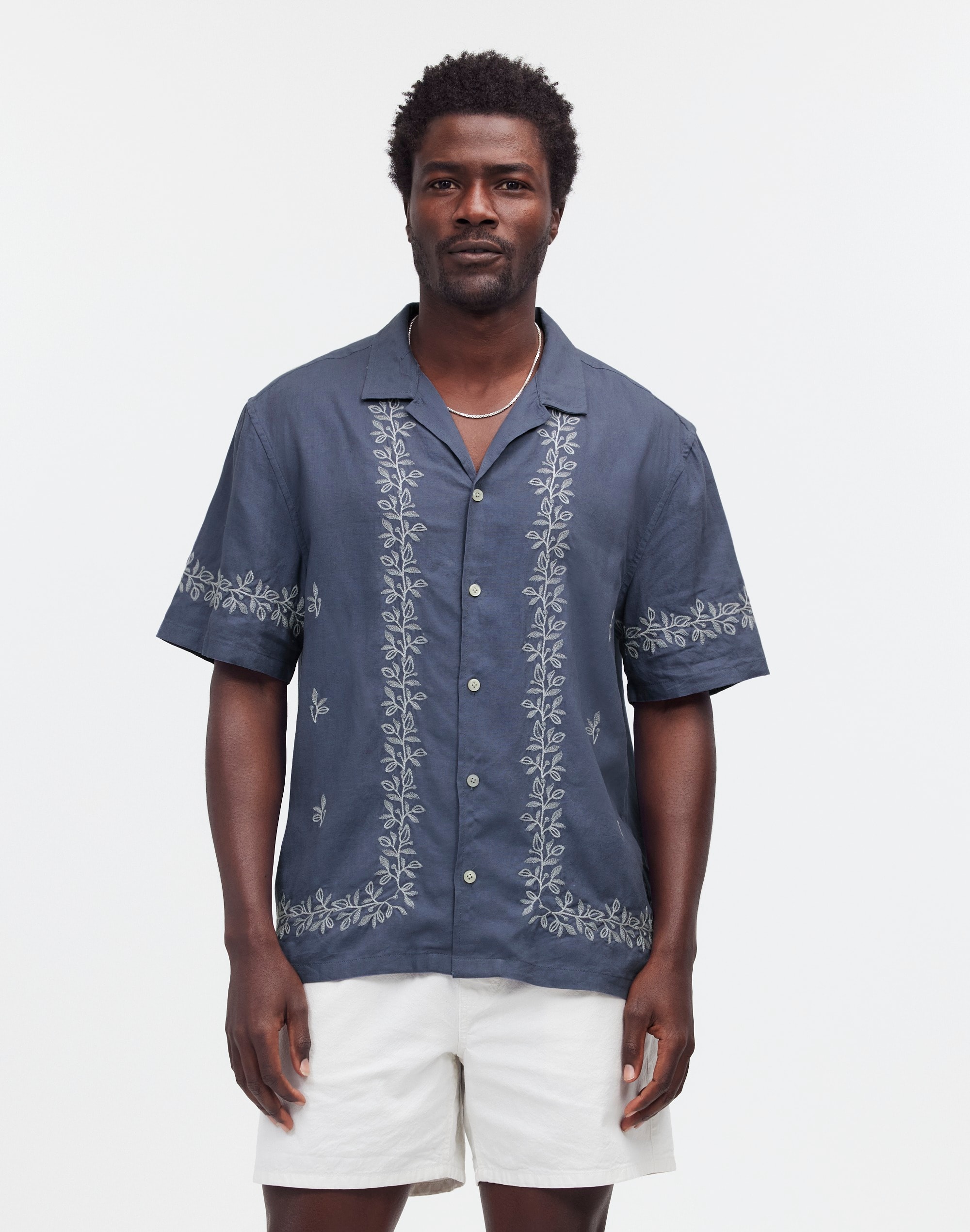 Mw Embroidered Easy Short-sleeve Shirt In Blue