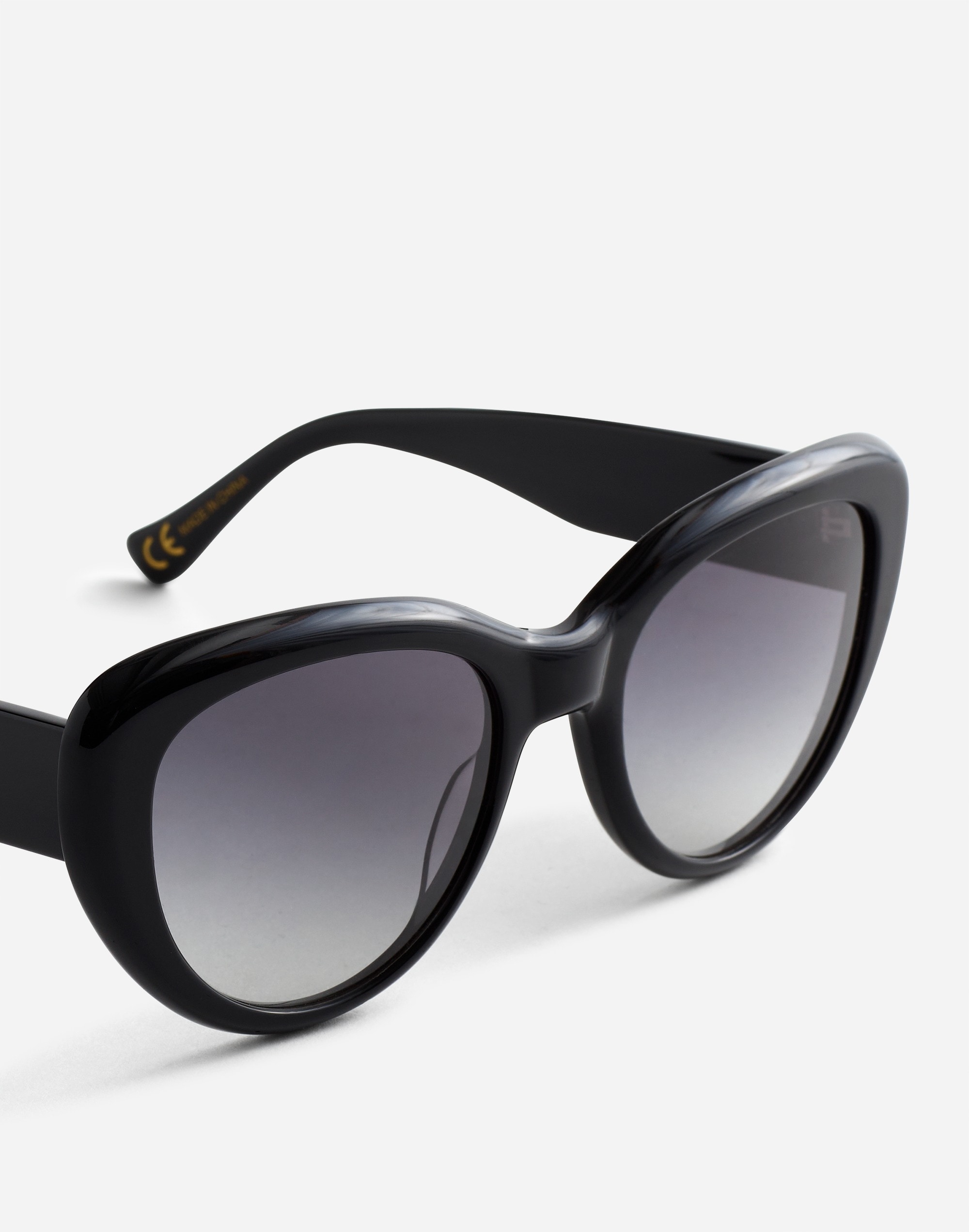 Shop Mw Leanna Sunglasses In True Black