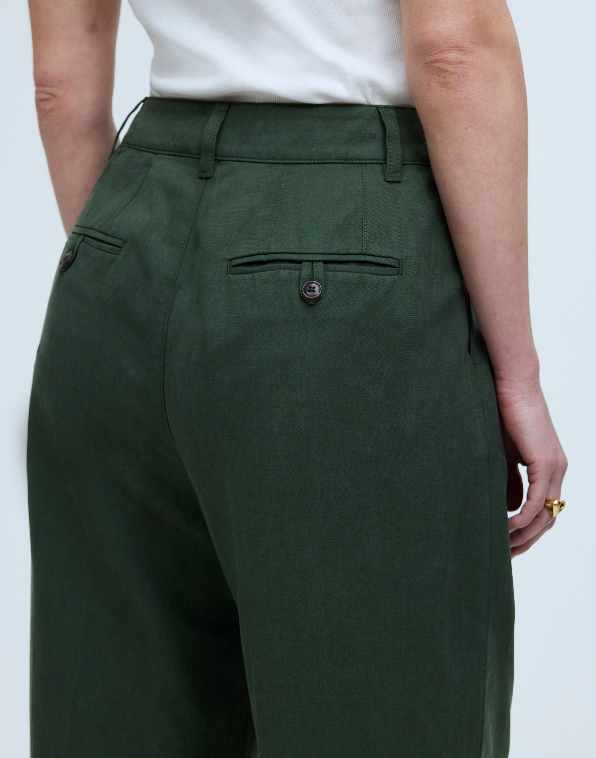 The Petite Curvy Harlow Wide-Leg Pant