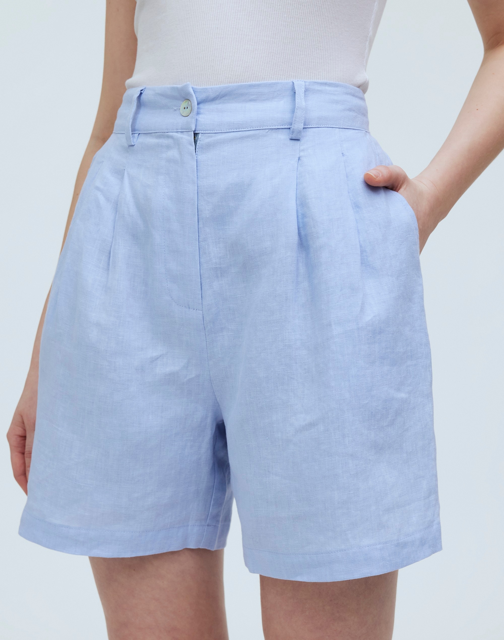 Donni Linen Pleated Shorts