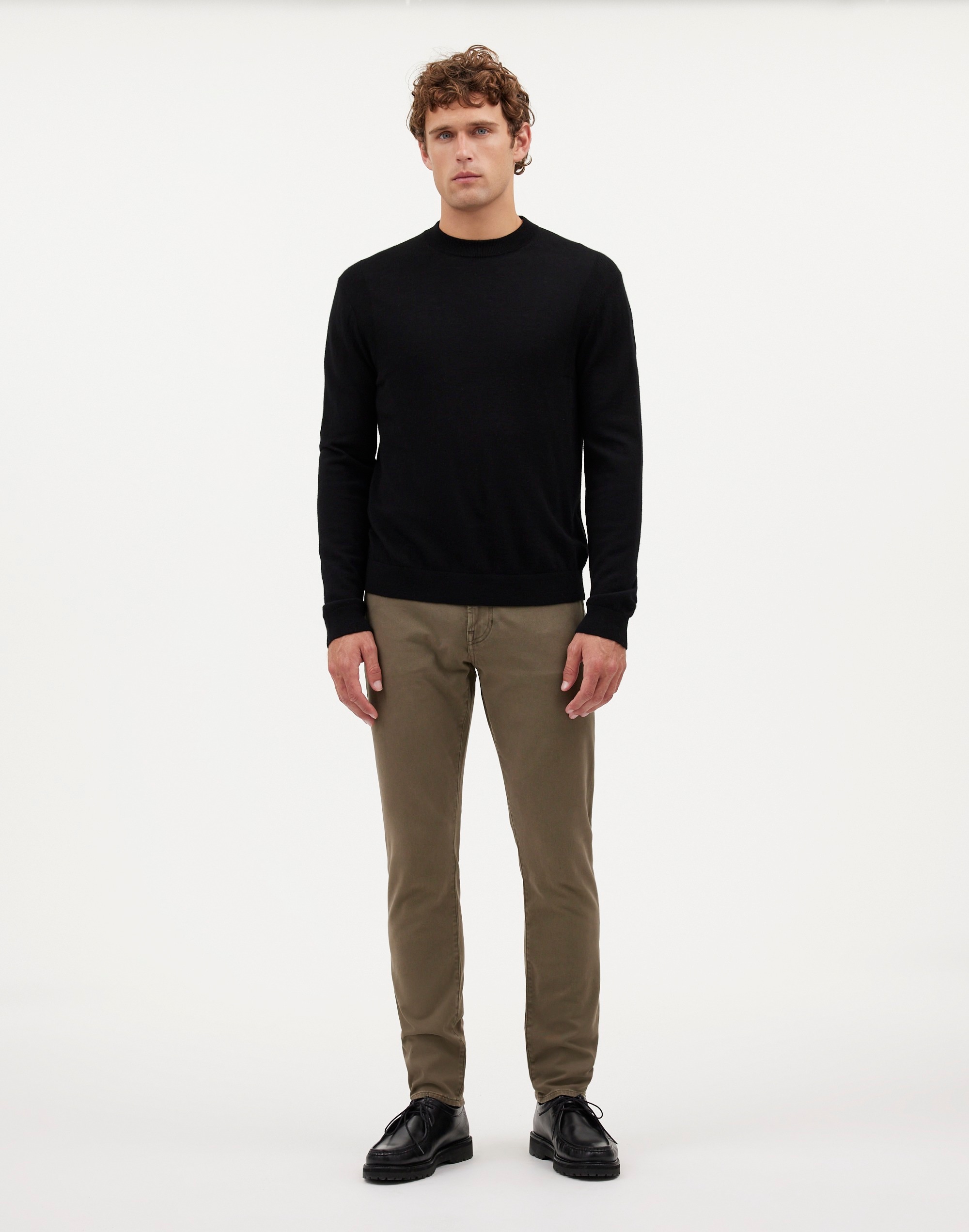 Mw The Athletic Allday Slim Pant In Driftwood Brown