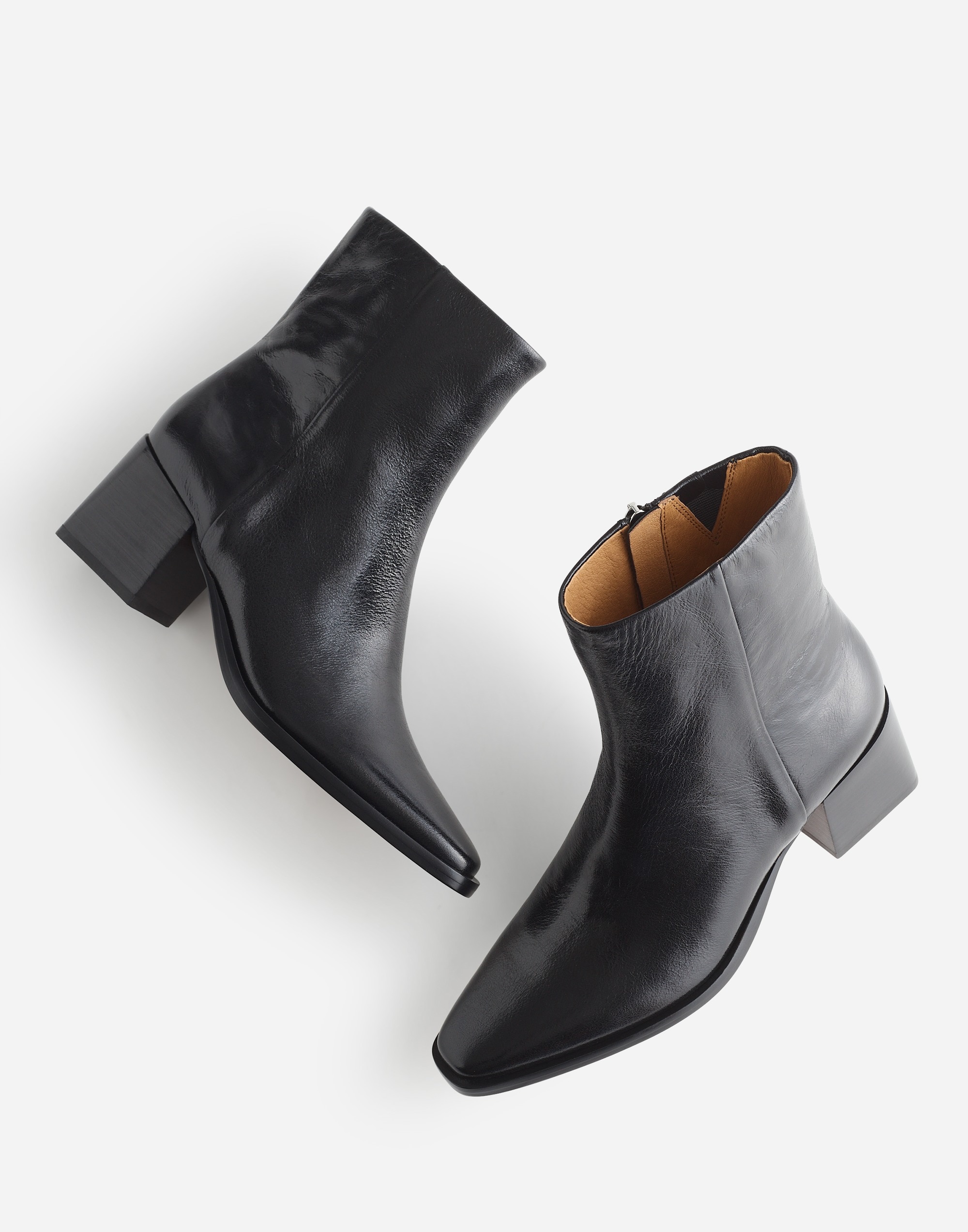 Mw The Ardin Ankle Boot In True Black