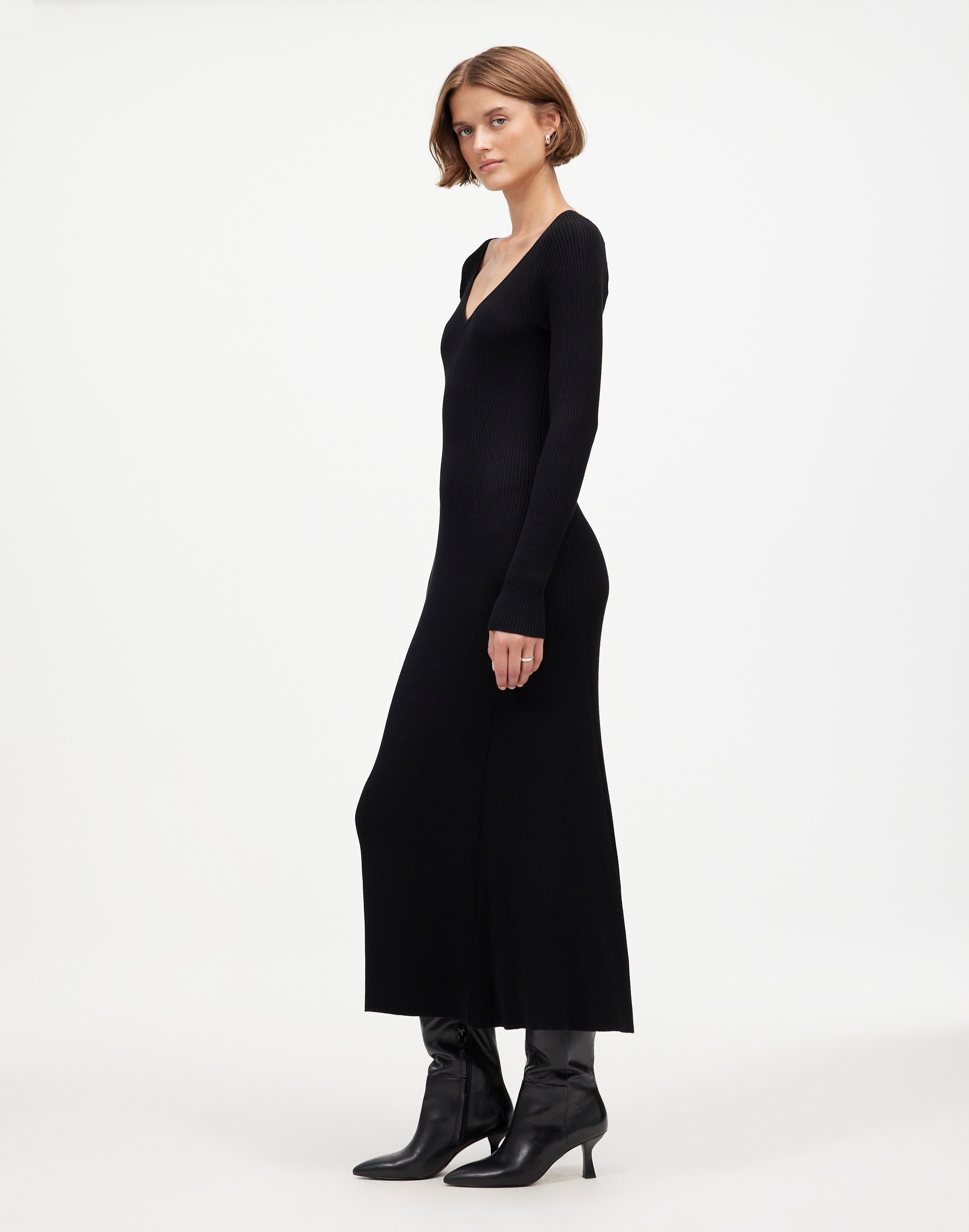 The Signature Knit V-Neck Midi Dress | Madewell