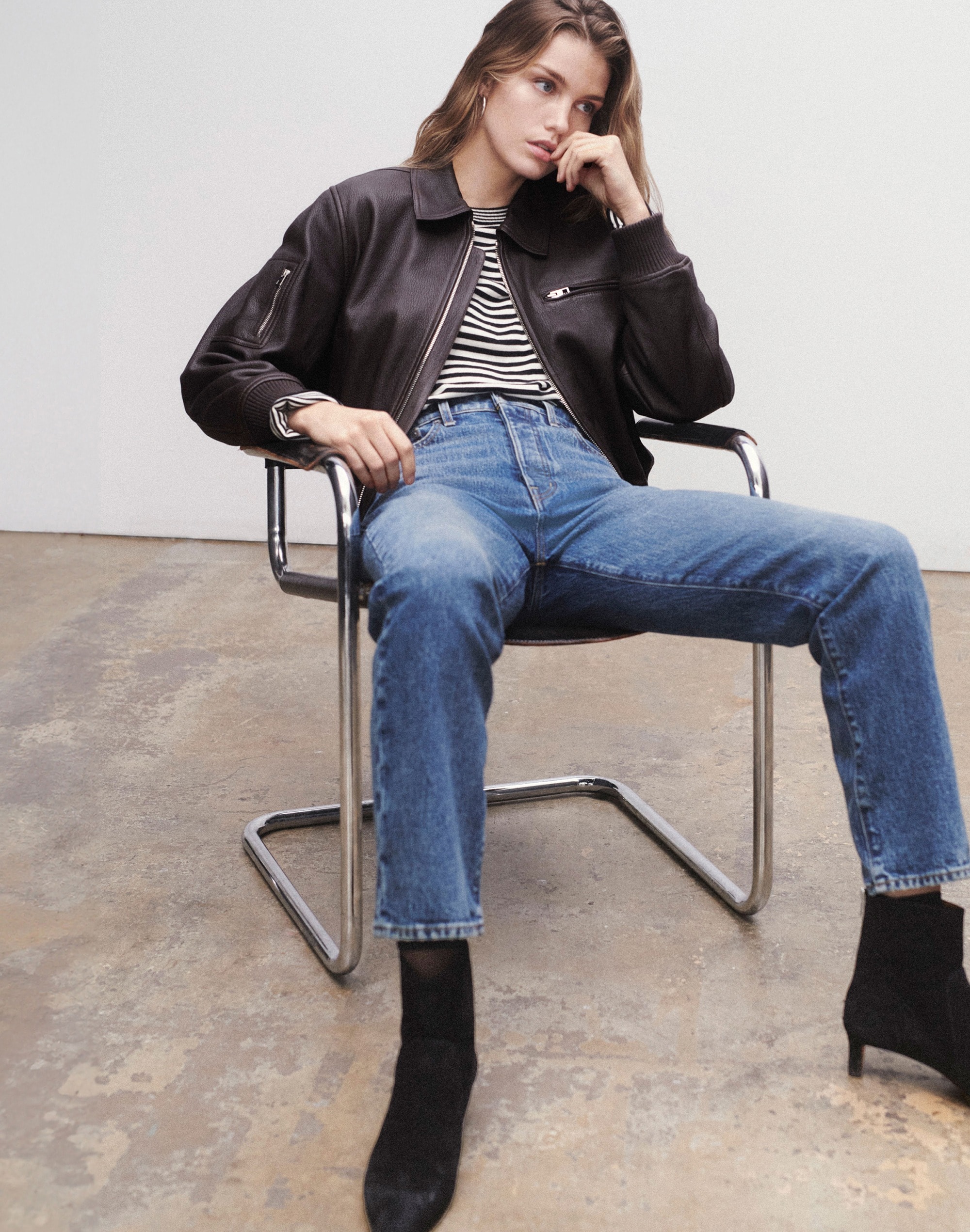 The '90s Straight Crop Jean in Concho Wash