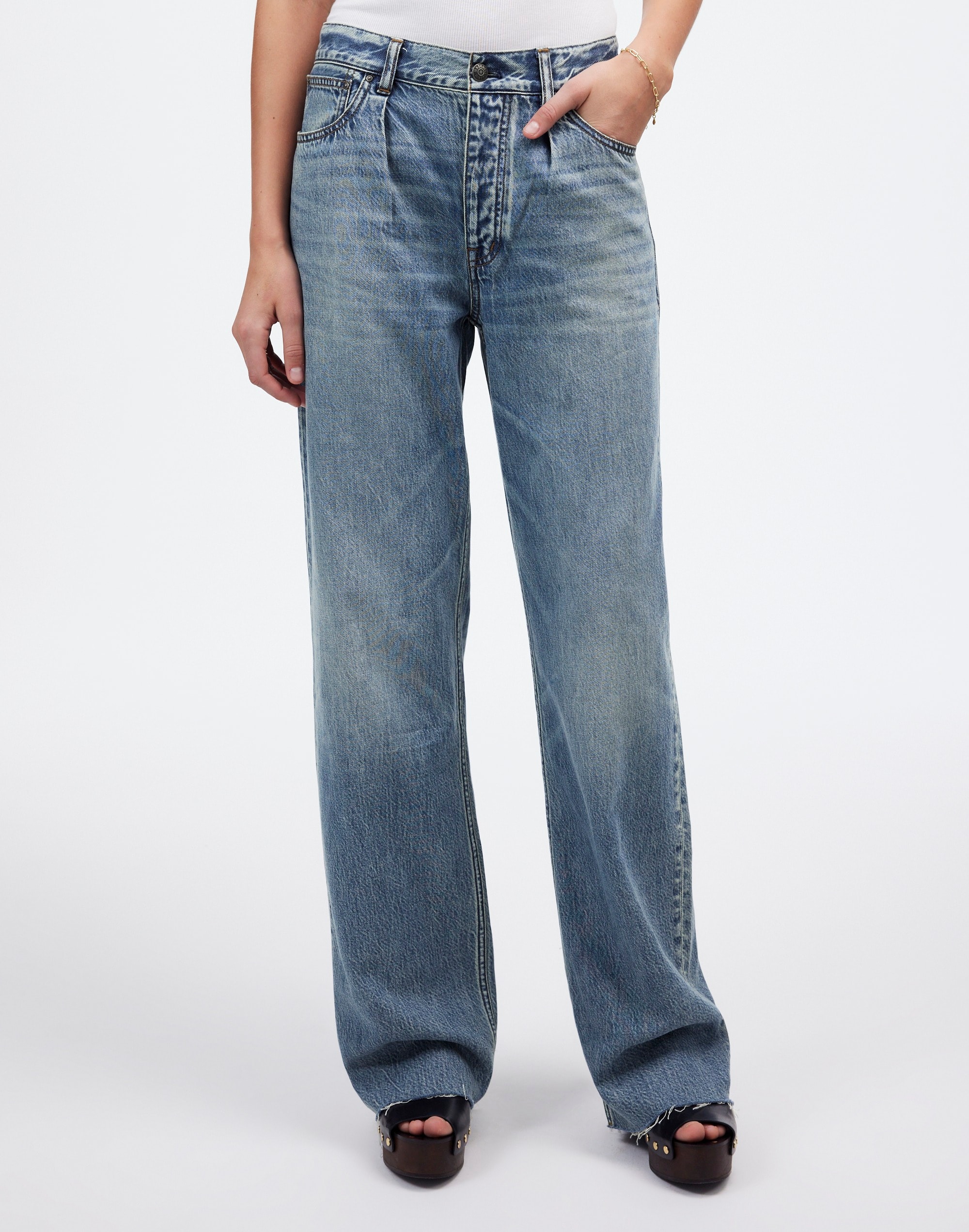 Pleated Low-Slung Baggy Jean Billings Wash: Airy Denim Edition | Madewell