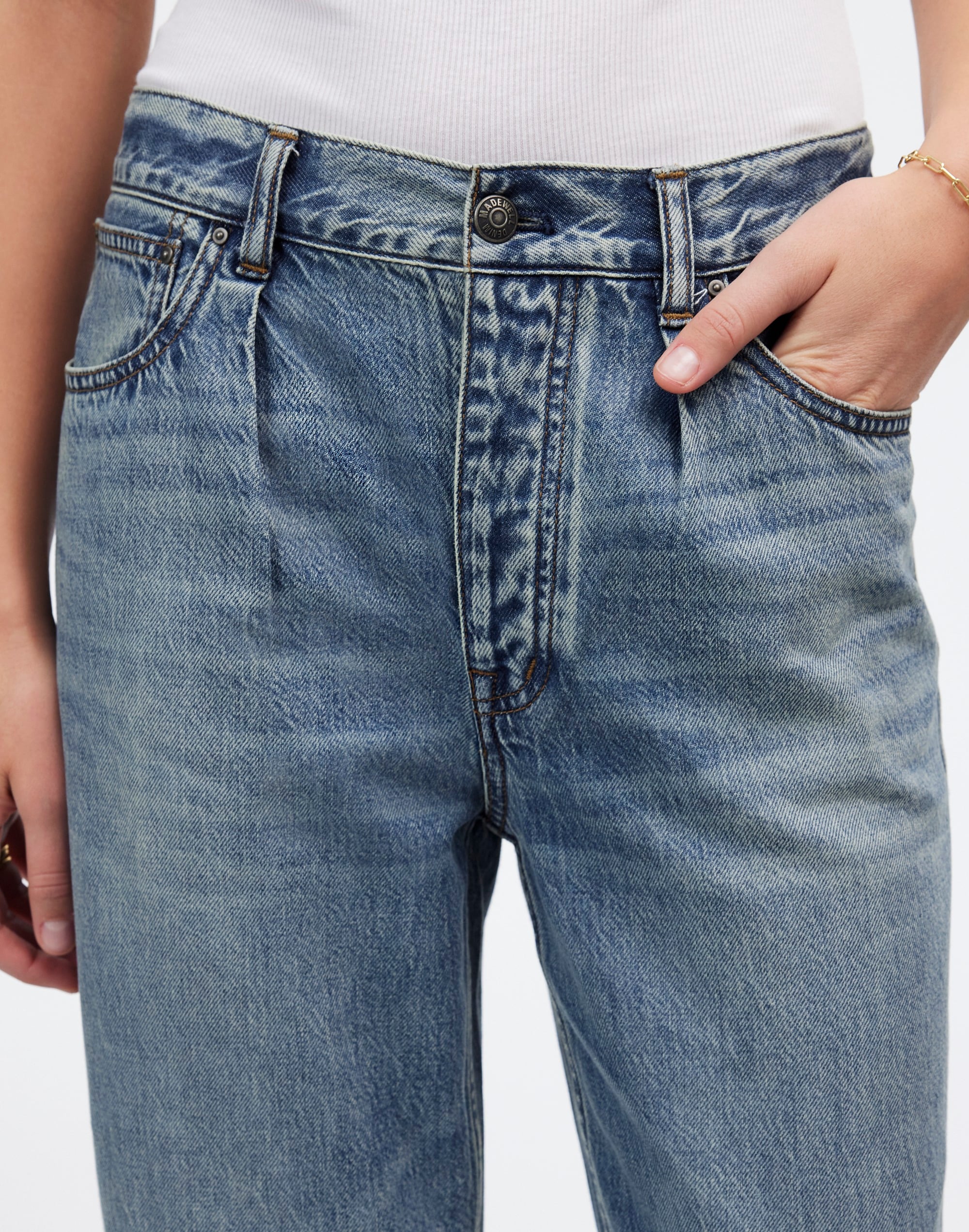 Pleated Low-Slung Baggy Jean Billings Wash: Airy Denim Edition | Madewell