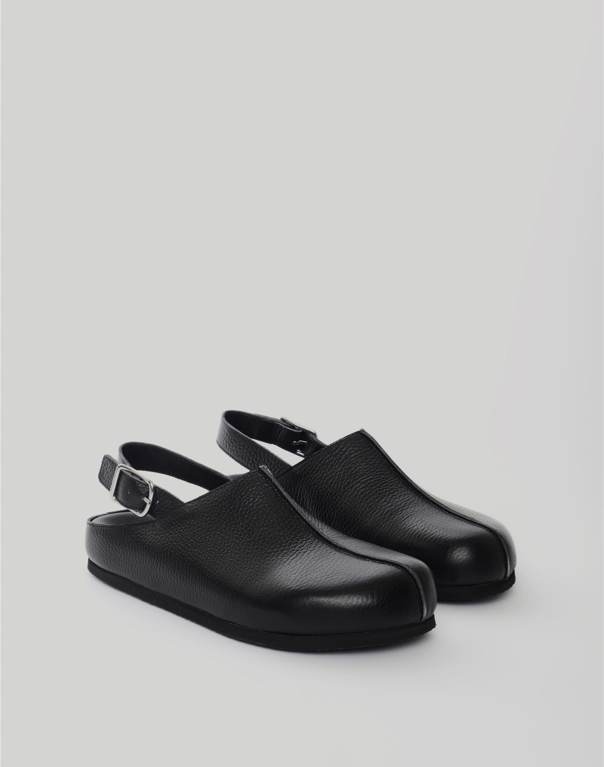 Maguire Clemenze Black Clog