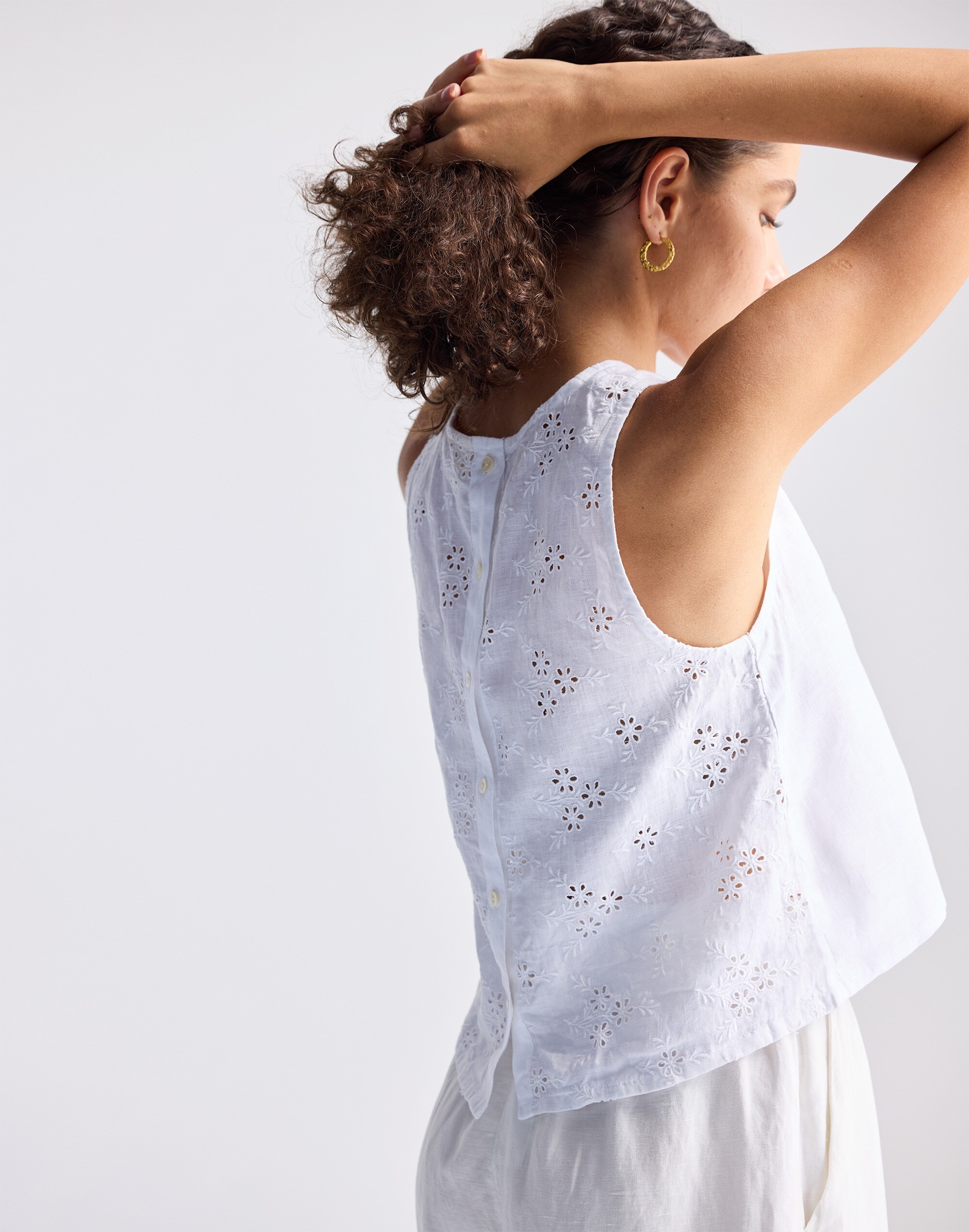 Reistor® Button Back 100% Hemp White Embroidered Crop Top | Madewell