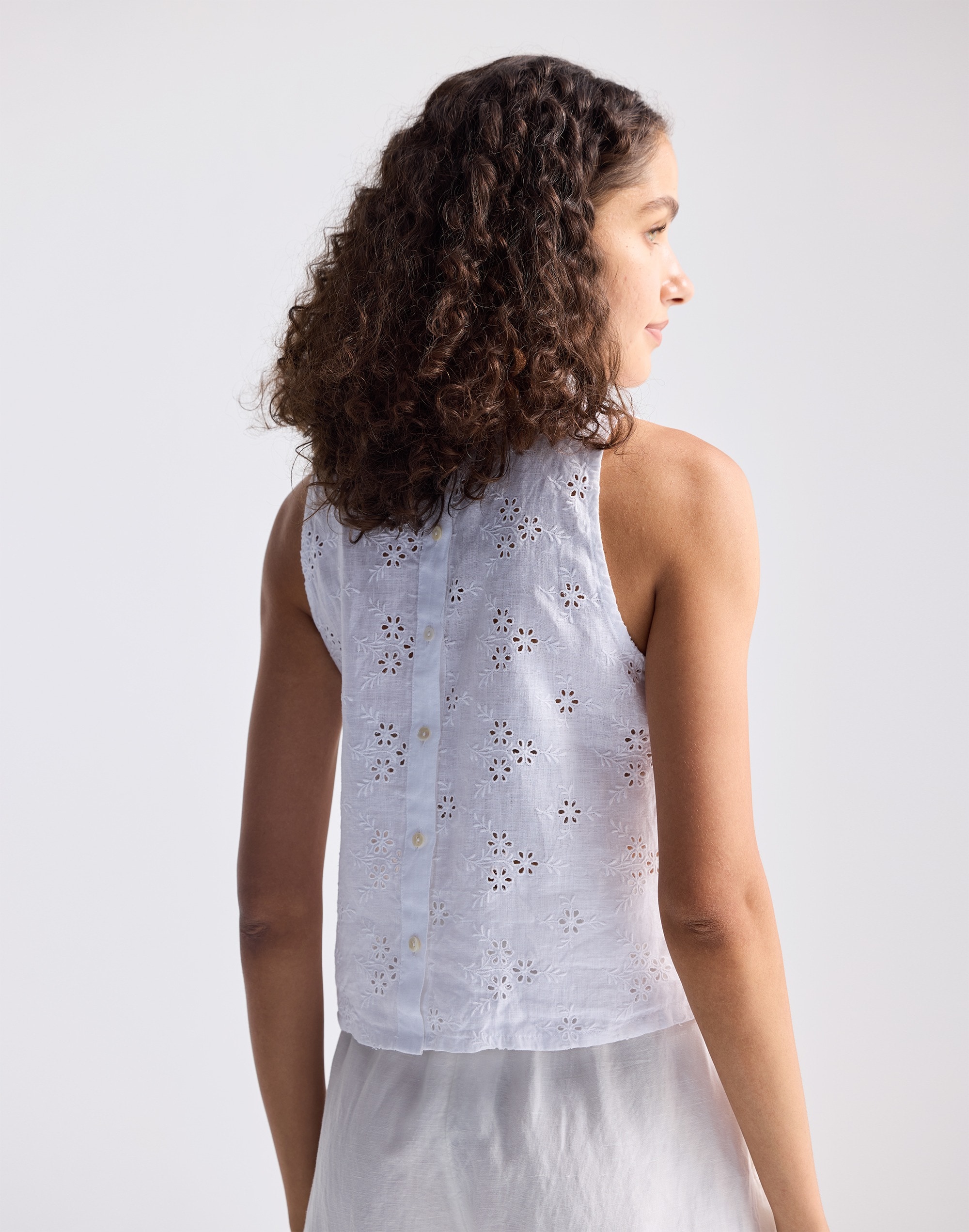 Reistor® Button Back 100% Hemp White Embroidered Crop Top | Madewell